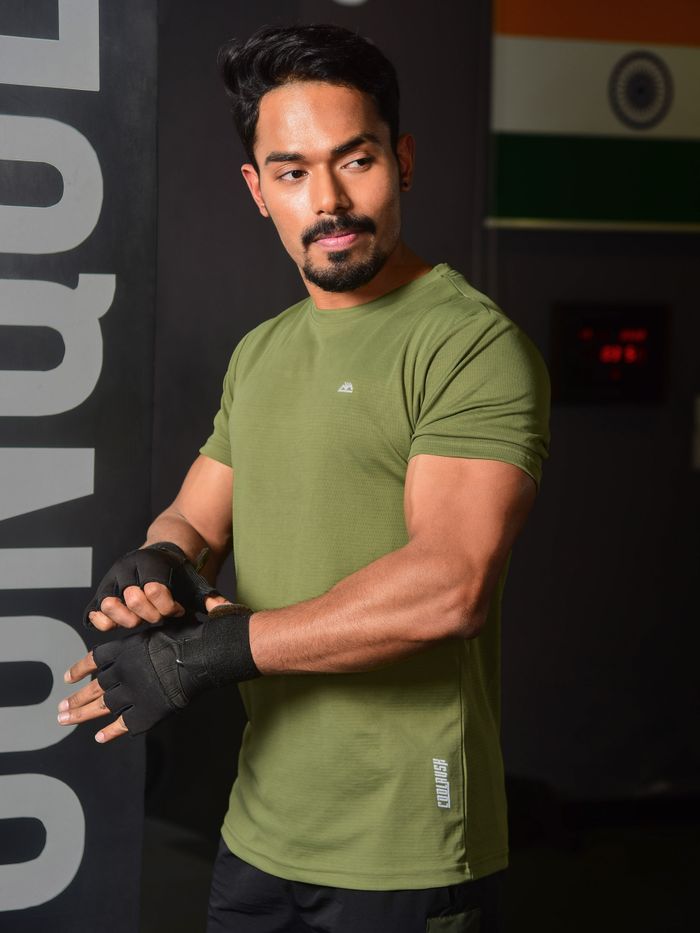 Cool Rush: Olive Green Men Active T-shirt