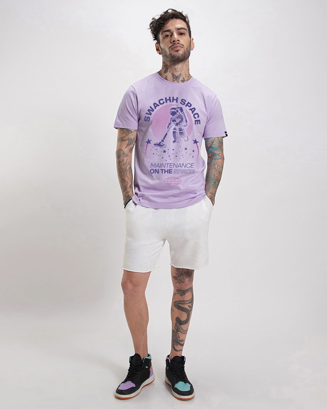 Men's Lilac Bloom Swachh Space Graphic Printed T-shirt - Image 4