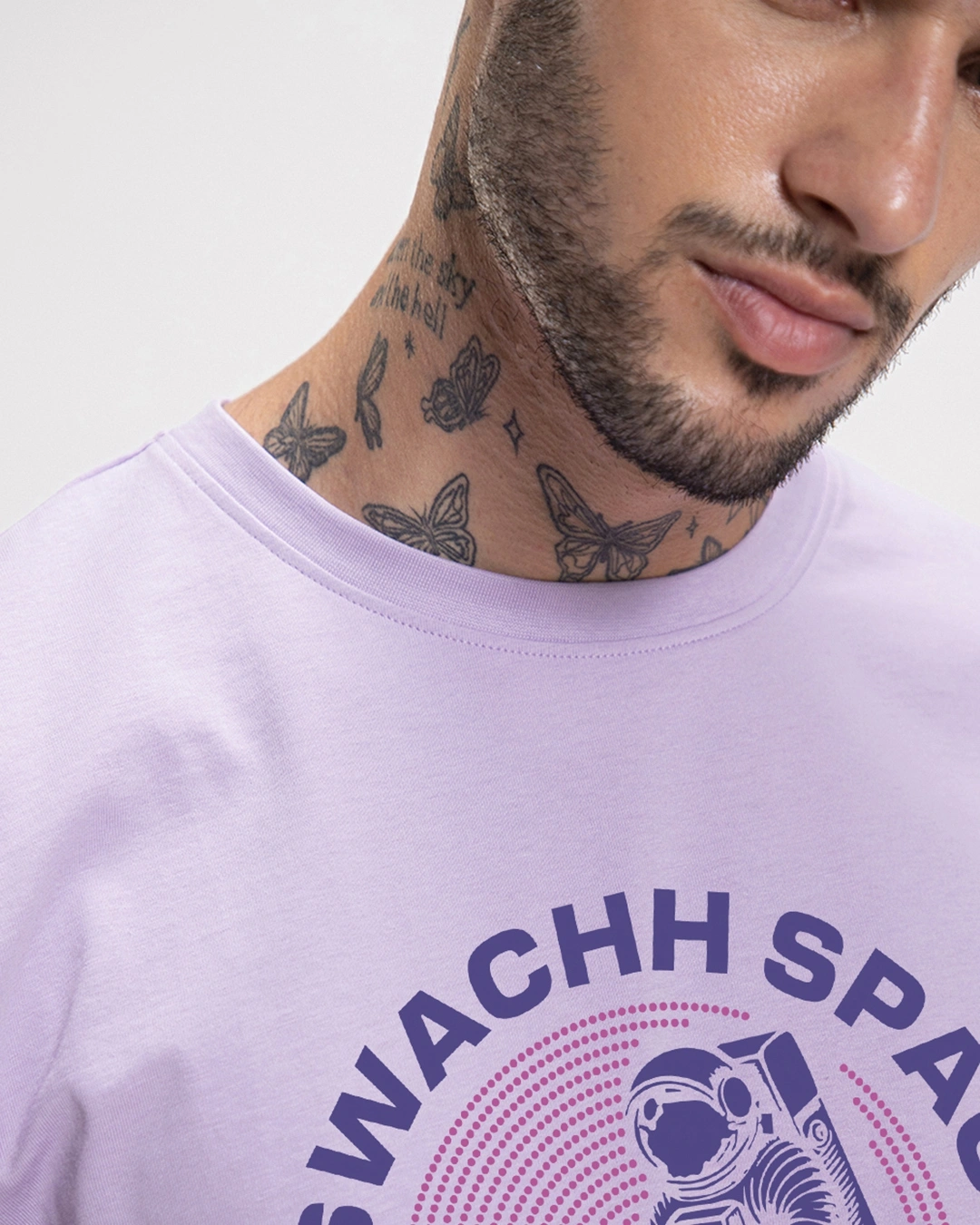 Men's Lilac Bloom Swachh Space Graphic Printed T-shirt - Image 5