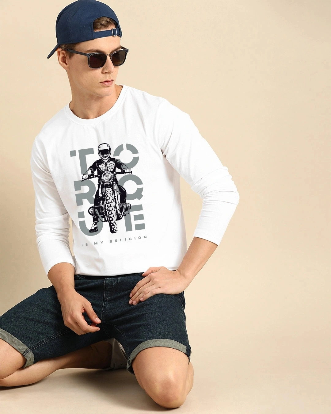 Men's White Torque Graphic Printed T-shirt - Image 4